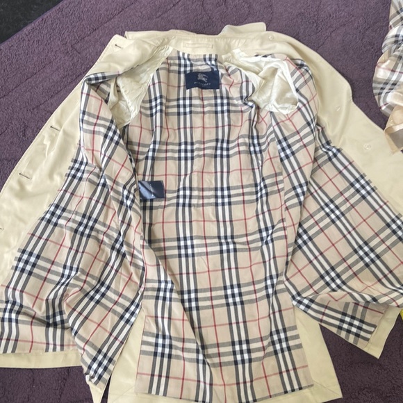 Burberry Camden Heritage Car Coat - Picture 10 of 16